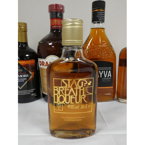 32 - Five bottles of whisky liqueur to include DRAMBUIE 40% abv. 1litre, GLAYVA 35% abv. 70cl, KENMORE 35... 