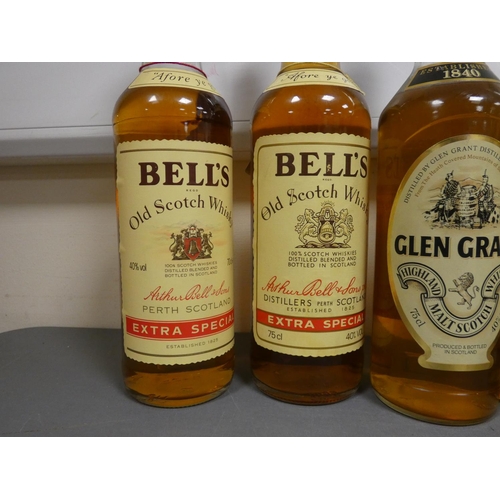 68 - Glen Grant highland malt Scotch whisky, Bottled circa 1980s, 75cl, 40% vol, with Grant's standfast f... 