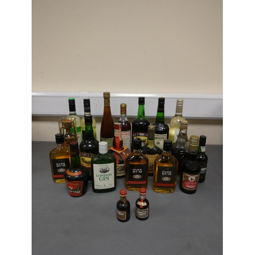 86 - Box of assorted alcohol, To include Tartan Mac British wine blended with Highland whisky, Contained ... 