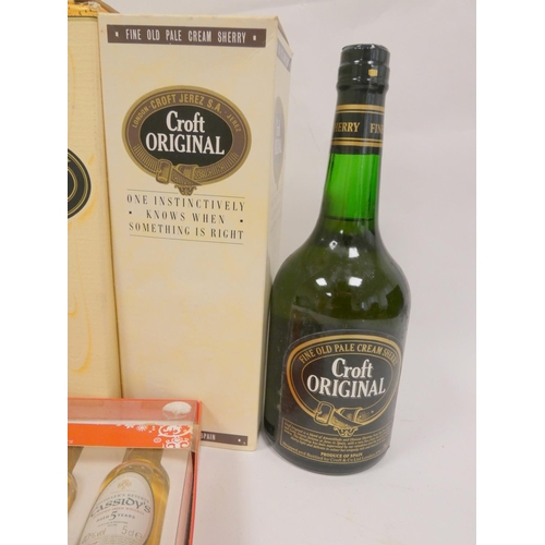 88 - Glenlivet 12 year old Classic Golf Courses Carnoustie Edition single malt whisky 70cl 40% ABV, along... 