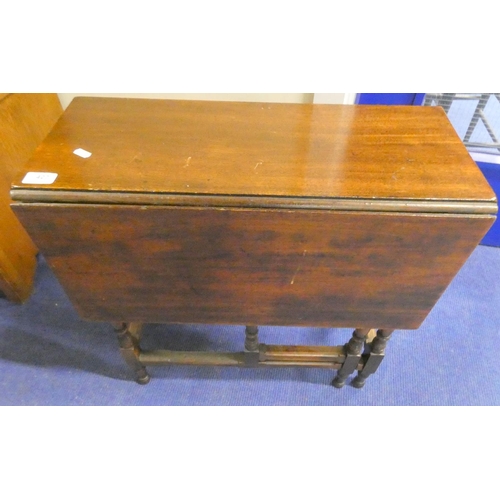 168 - Antique mahogany Sutherland table.