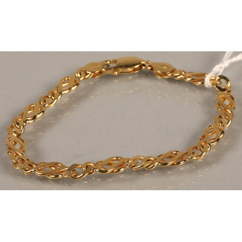 106 - 9ct gold chain bracelet, 11.8g