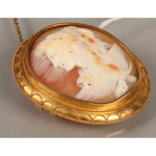 144 - Yellow metal cameo brooch, 4.5cm