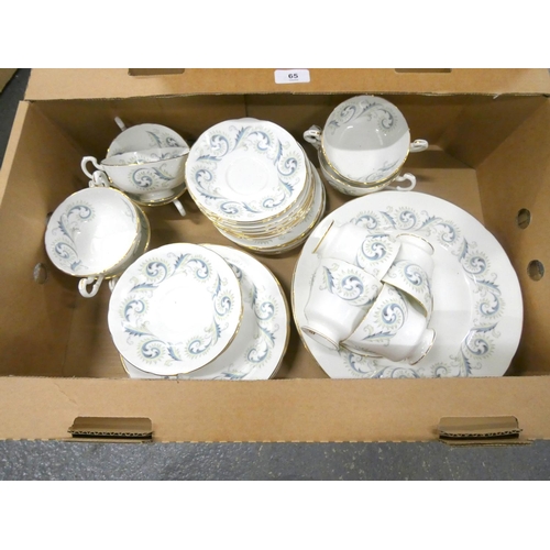 65 - Part dinner set, Royal Standard Garland pattern.