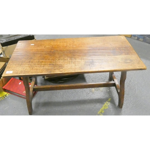 67 - Large oak coffee table.