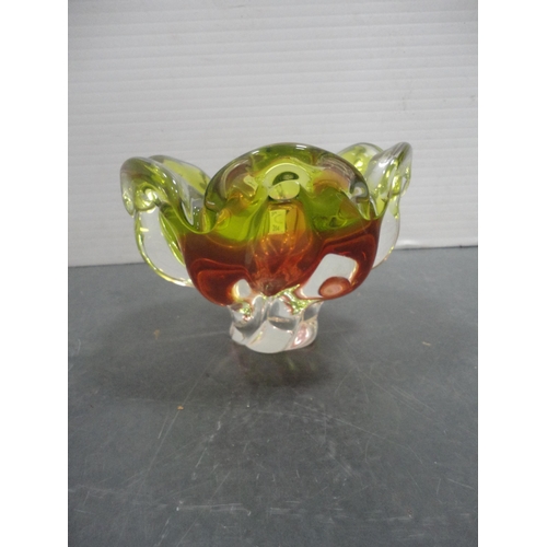 204 - Three pieces of coloured art glass to include a vase and two similar bowls.  (3)