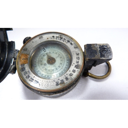 224 - WWII military-issue pocket compass by TG & Co., London, dated 1944, mark III with broad arrow, i... 