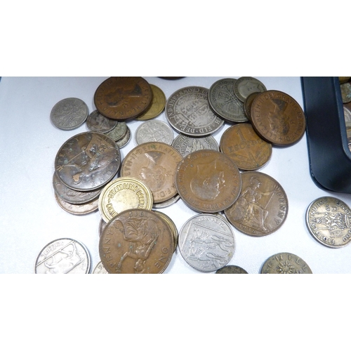 270 - Victorian silver half crown, dated 1899, 13.64g, and assorted pre and post-decimal coinage, £1... 