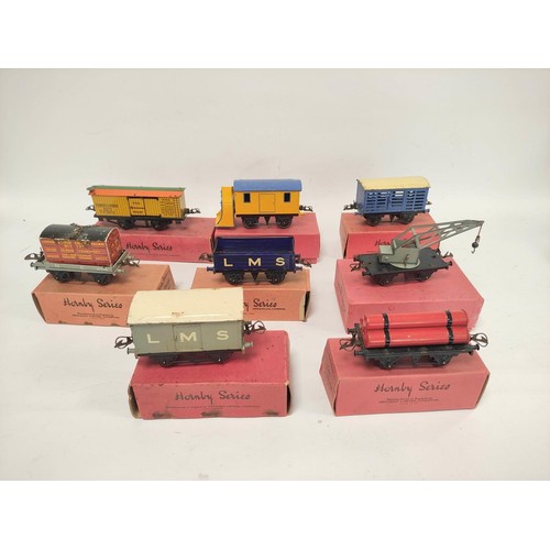 203 - Hornby Series. Collection of 0 gauge rolling stock to include Gas Cylinder Wagon RS662, No.1 Crane T... 