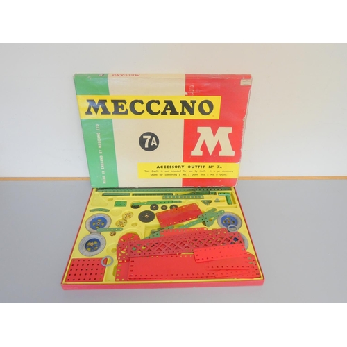 204 - A boxed Meccano 7a Accessory Outfit.