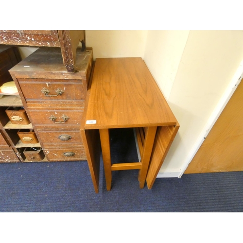 539 - Vintage teak drop leaf table.