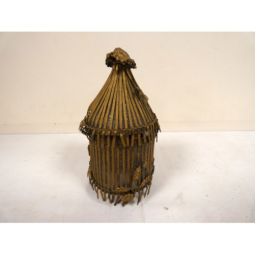 39 - Victorian novelty sewing kit, in the form of a haystack.