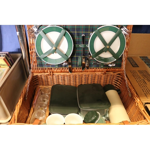 301 - Wicker picnic basket with picnic set.