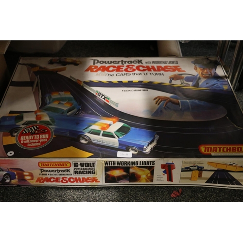 364D - Boxed Matchbox Powertrack Race and Chase game.