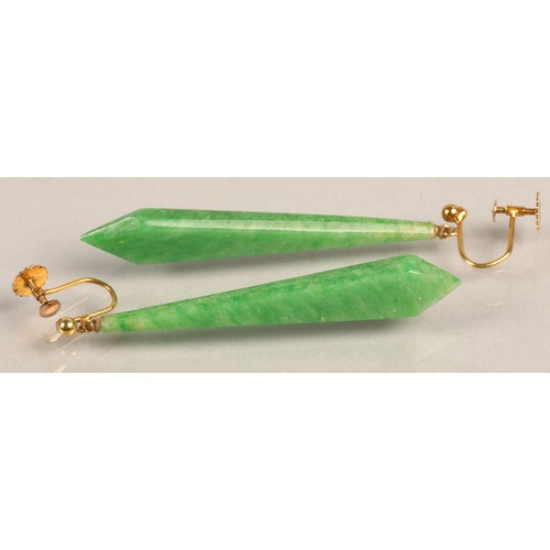 90 - Pair of ladies 9ct gold mounted jade drop earrings, 6cm long.