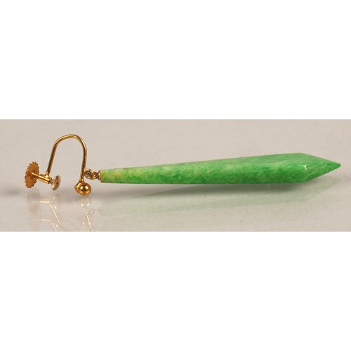 90 - Pair of ladies 9ct gold mounted jade drop earrings, 6cm long.