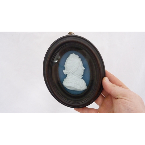 212 - James Tassie (Scottish, 1735 - 1799)Pair of white paste relief moulded portrait medallions depicting... 