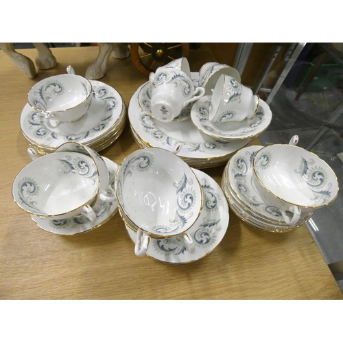 85 - Part dinner set, Royal Standard Garland pattern.