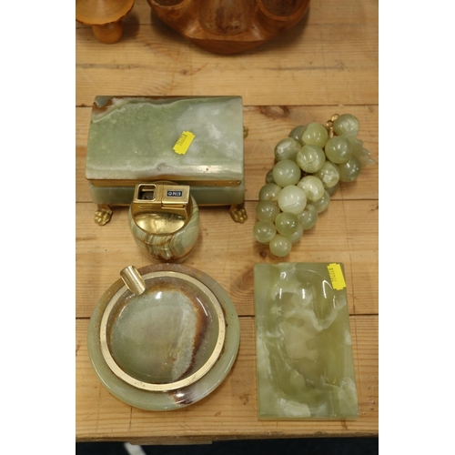 109 - Green onyx items to include an ashtray, a trinket box, carved grapes, etc.