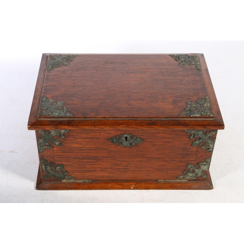 163 - Early 20th century oak cigar box, 29cm wide.