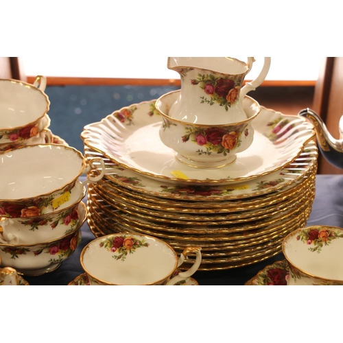 55 - Royal Albert Old Country Roses part dinner and teaset.