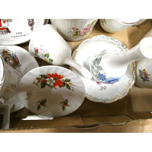 115 - Collection of commemorative ceramics to include mugs, dishes etc