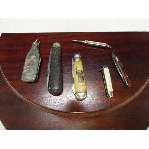 175 - Various pen knives and propelling pencil.