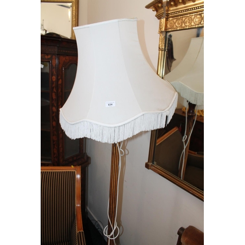 634 - Large free standing standard lamp