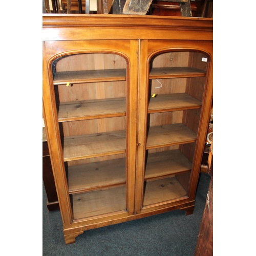 652 - Late 19thc mahogany display cabinet, H163cm