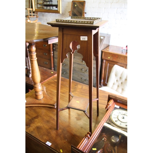 610 - Late Victorian jardinière stand, 82cm high.