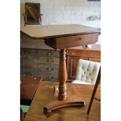 611 - Late Victorian occasional table.