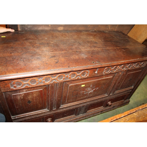 619 - 18th/19th century oak mule chest, 127cm wide.