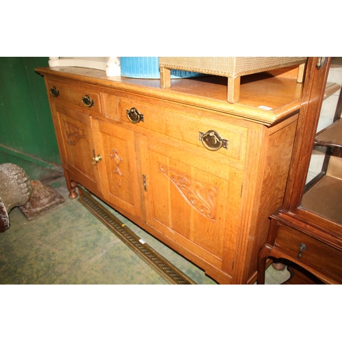 604 - Late Victorian sideboard, 113cm.