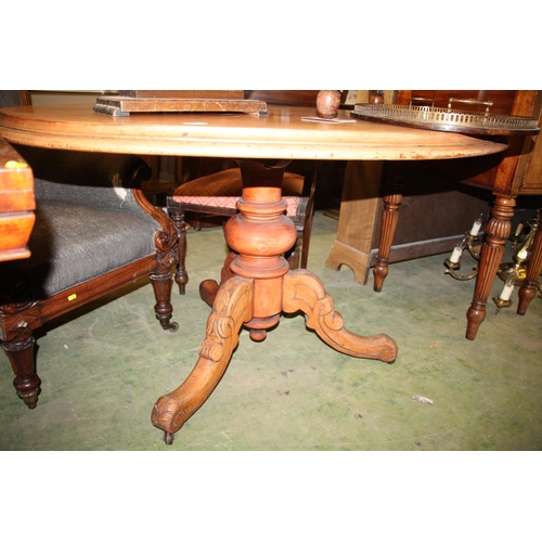 615A - Reproduction pedestal dining table.