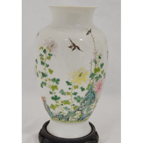 Pair of Chinese famille rose porcelain oviform geese vases, bearing ...