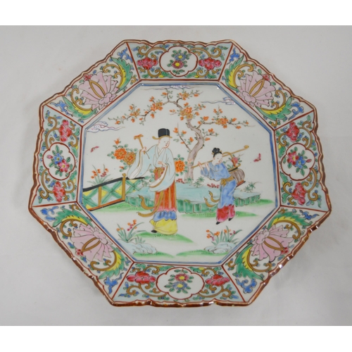 281 - Japanese famille rose octagonal plate (Meiji period, 1868 - 1912), c. 1890, painted in the Kakiemon ... 