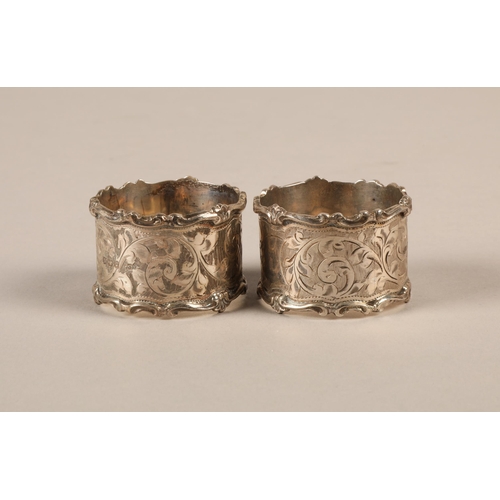 252 - Cased set of two silver napkin rings, Birmingham 1938, 60g