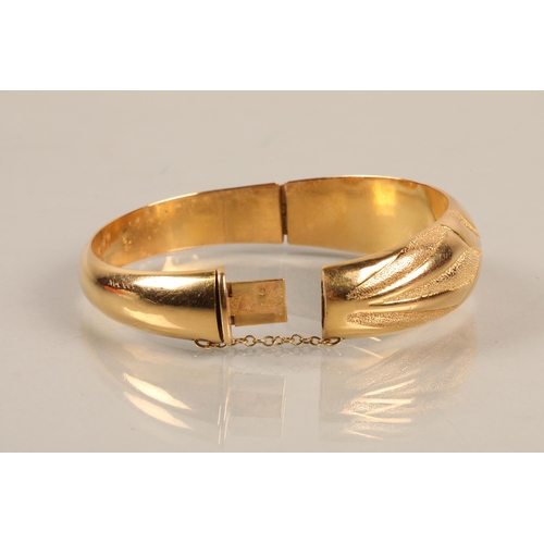 56 - 21K gold bangle, 39g