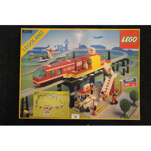 141 - Legoland set no.6396 and a Lego Technik universal set no. 8034 together with a Legoland airport shut... 