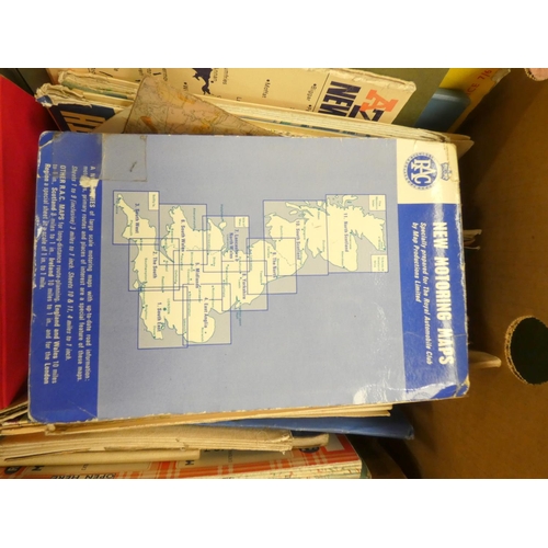 134 - Folding Maps.  A large carton of various fldg. maps, mainly G.B. but some foreign.