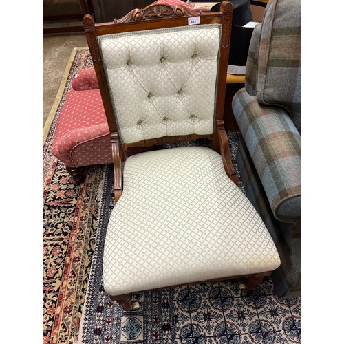 631 - Mahogany button back chair