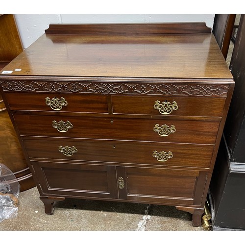 658 - Mahogany chest of drawers, H 93.5cm, W 89.5cm, D 52cm