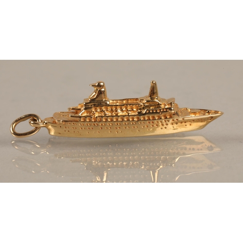 80 - 14K gold charm in the form of the ship 'Island Princess', 3.8g