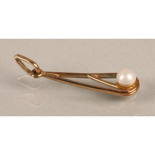 81 - 9ct gold pendant set with a pearl, gross weight 1g