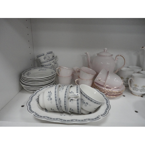 131 - Tea and dinnerwares to include Noritake 'Highclere' pattern , Wedgwood Etruria, Royal Doulton, Tusca... 