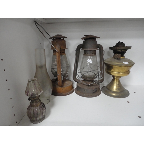 157 - Cased horn-handled carving set, dressing table items, oil lamps, mantel clock, modern figurines etc ... 