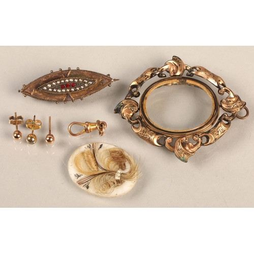 180 - 9ct gold belcher chain clasp (1.5g), swivel mourning brooch with hair design (loose in mount) and an... 