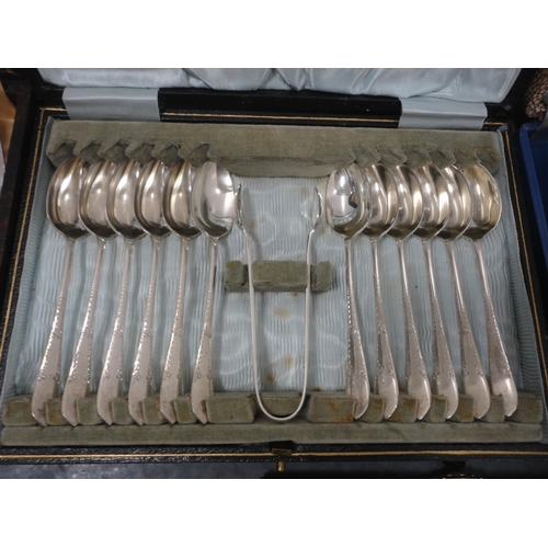 193 - Group of boxed EP cutlery to include a set of six EP teaspoons, cased butter knives, set of twelve E... 