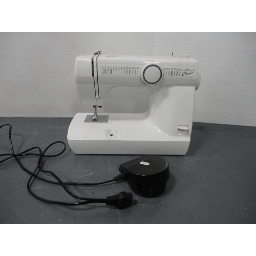 198 - Toyota Classic EC16 RS2000 sewing machine.