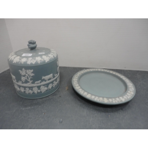 202 - Wedgwood-style Stilton dish and cover.